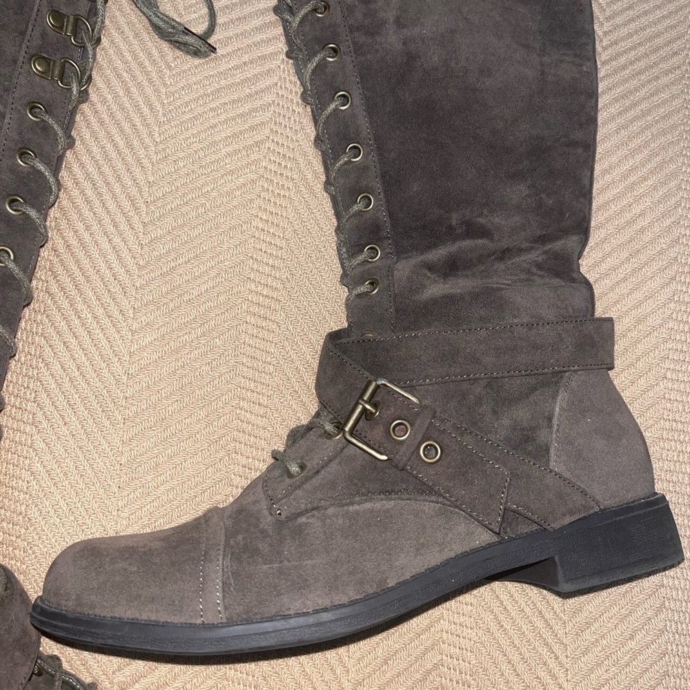 Stylish Women's Knee-High Boots - Picture 3 of 13